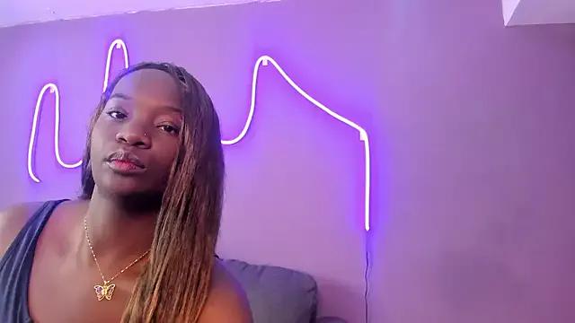 lanna_bx on StripChat