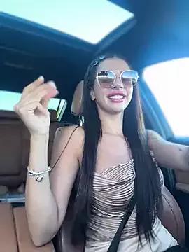 LaraVegas_ on StripChat 
