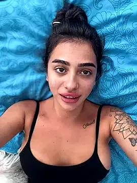 LaraVegas_ on StripChat 