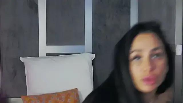 LaraVos on StripChat 