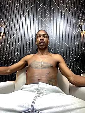 LarryCollin on StripChat 