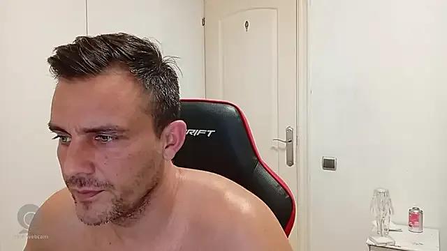 latinblueboy on StripChat