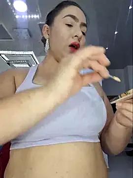 laura_bassi on StripChat