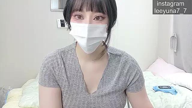 leeyuna7 on StripChat 