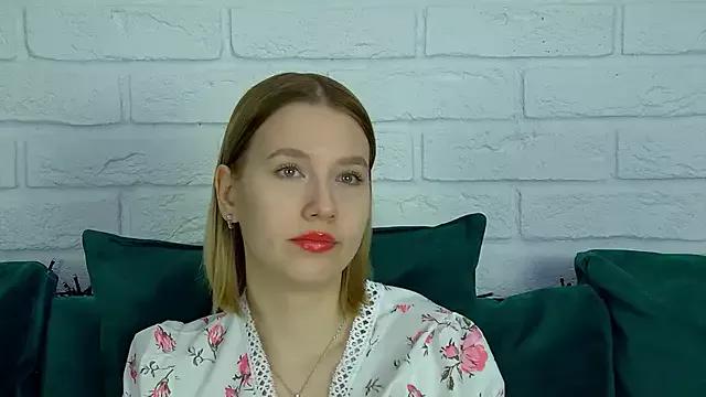 LiliLinn on StripChat 