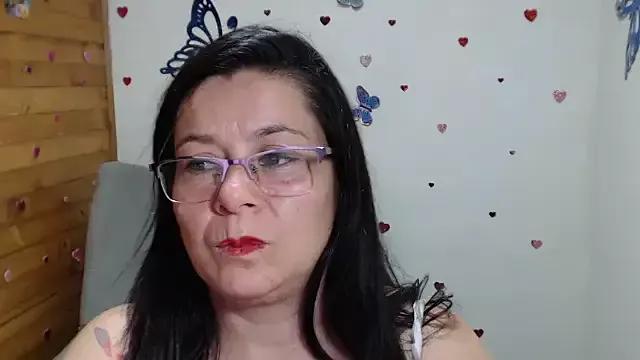 lilisa777 on StripChat 