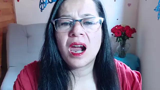 lilisa777 on StripChat 