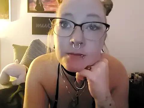 Lilith_LeStrange666 on StripChat 