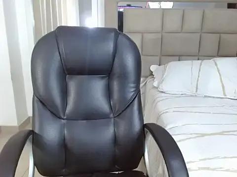 lilithfox05 on StripChat 