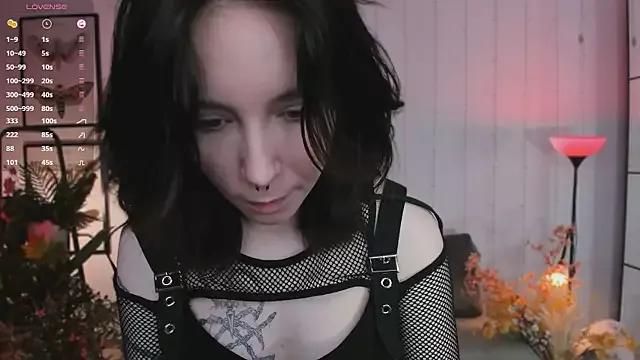 lilithlunna on StripChat 
