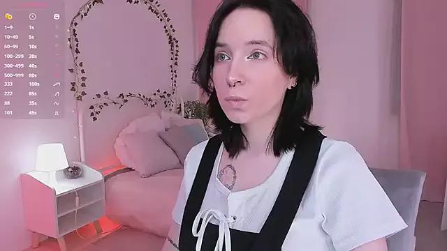 lilithlunna on StripChat 
