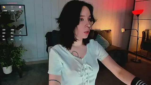 lilithlunna on StripChat 