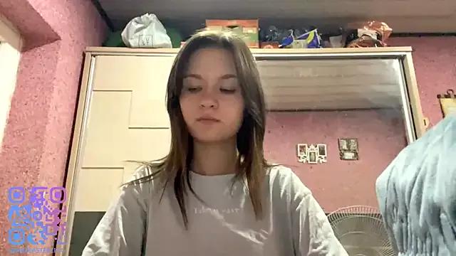 liliya13 on StripChat 