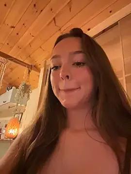 LillieOlive on StripChat 