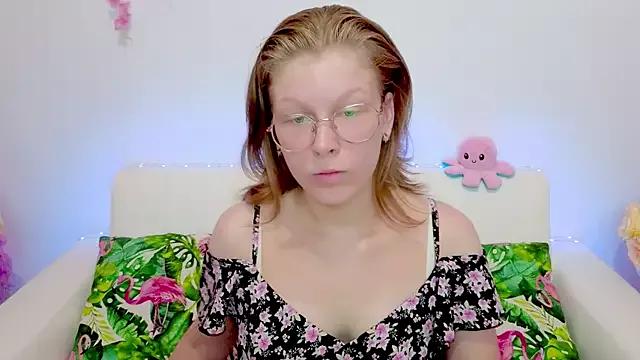 Lilly_Belly on StripChat 