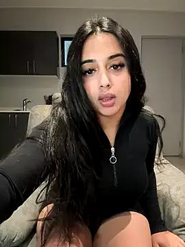 LilMisIndianx on StripChat 