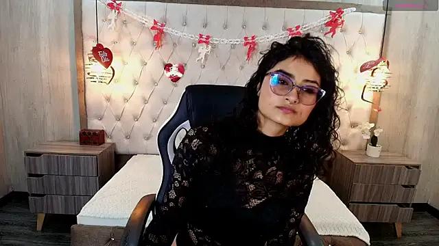 LilyRouset on StripChat 