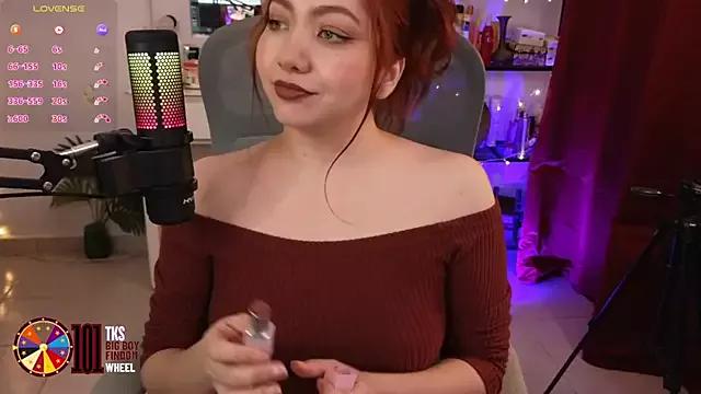 LilyVelvett on StripChat 