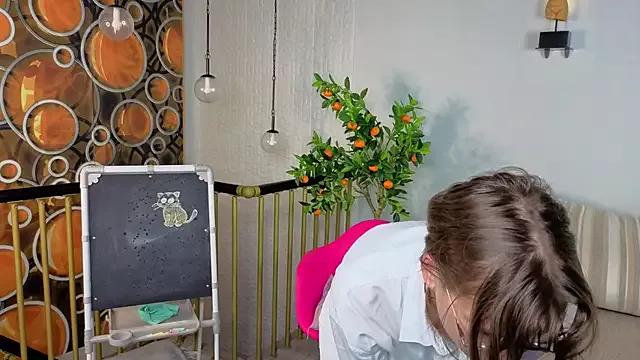 LinnGee on StripChat 