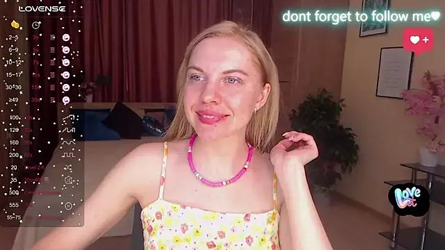 LiSinDoll on StripChat 