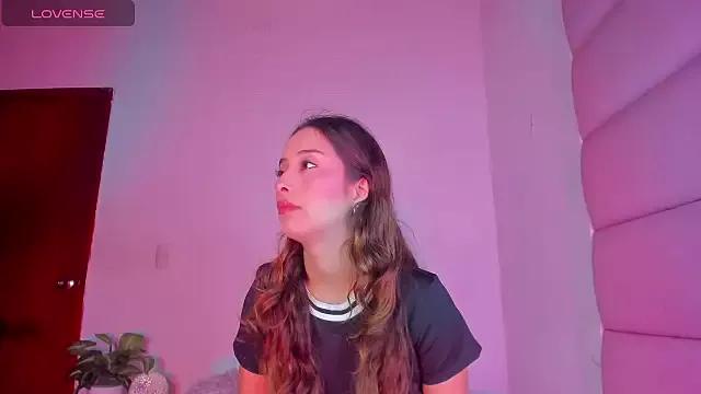 little-Emma on StripChat 