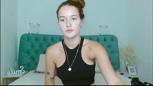 little__cut1e on StripChat 