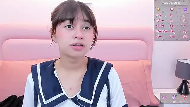 little_dolly1 on StripChat 