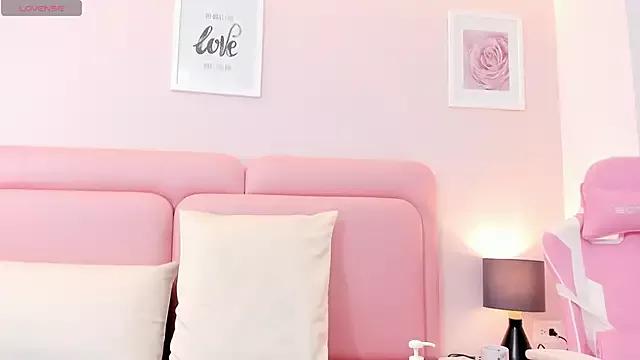 little_dolly1 on StripChat 