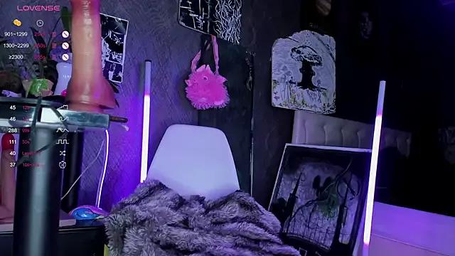 little_grinch666 on StripChat 