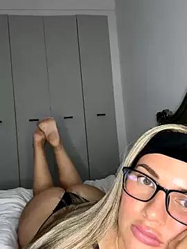 little_lola_x on StripChat 