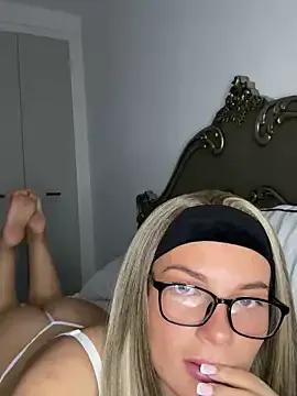 little_lola_x on StripChat 