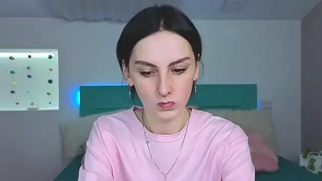 Little_moly999 on StripChat 