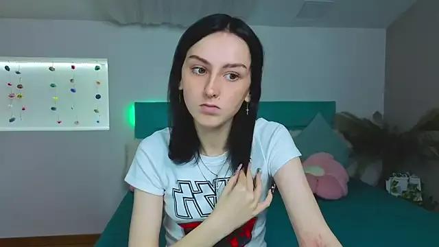 Little_moly999 on StripChat 
