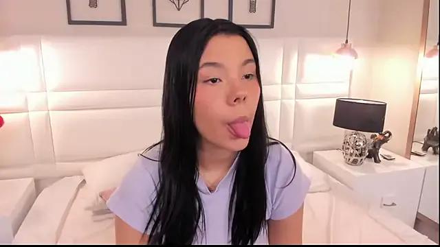 Little_Tokio — Show pussy 