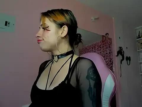 Littlecat_1 on StripChat 