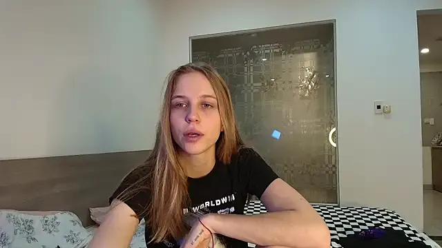 littlemolly11 on StripChat 