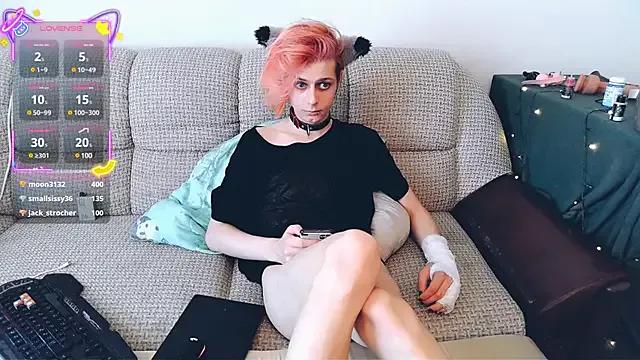 Littlepinkcat on StripChat 