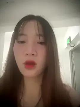 littleqiu on StripChat 