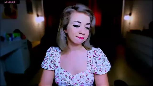 littleSiyfairy on StripChat 