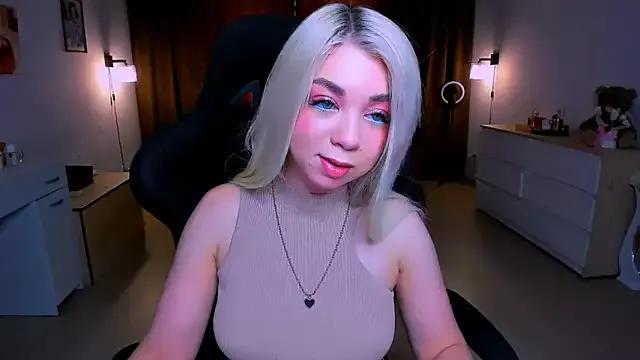 littleSiyfairy on StripChat 