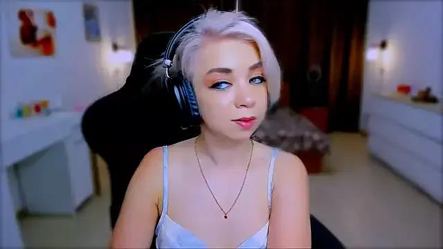 littleSiyfairy on StripChat 