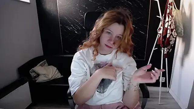 littleviki7 on StripChat 