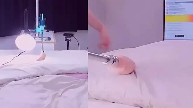 Lizz_Bela on StripChat 
