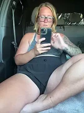 Lizzyloo on StripChat 