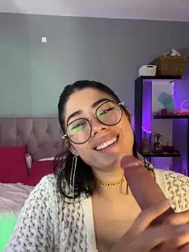 LoaLuxury on StripChat
