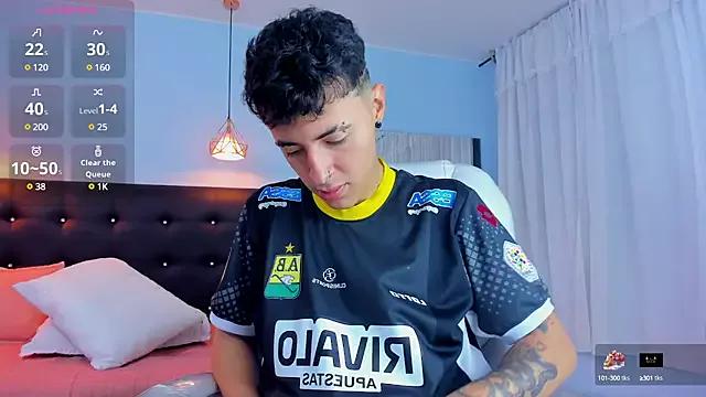 Lobo_17_ on StripChat 