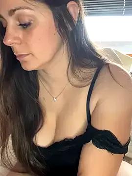 Loella-Rose on StripChat 