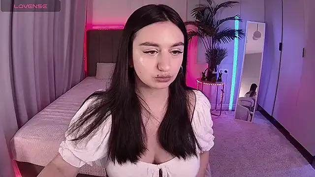 Lola_Sparks on StripChat