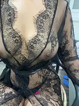 LOLO_QUEEN_ARABE on StripChat 
