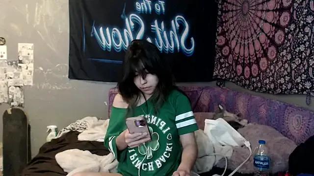London_Ray — help me get undressed for 30min;)